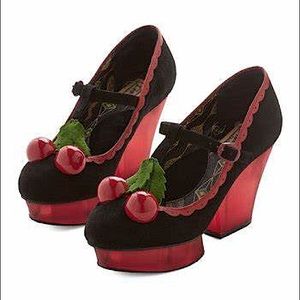 Miss L Fire L’Amour